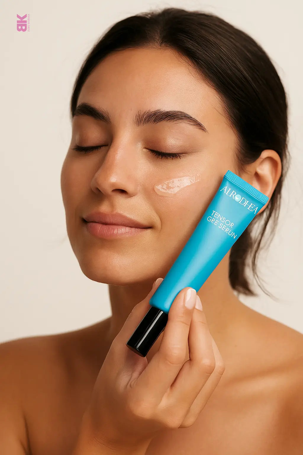 SÉRUM GEL TENSEUR ANTI-ÂGE – EFFET LIFTING IMMÉDIAT & RIDES LISSÉES NATURELLEMENT BAKERAMAK